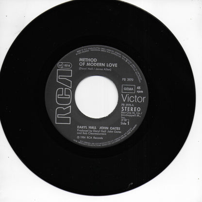 Daryl Hall & John Oates - Method of modern love (Duitse uitgave)