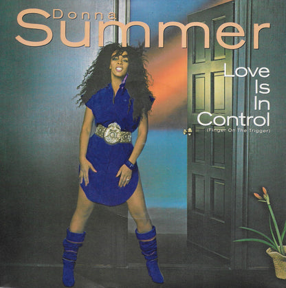 Donna Summer - Love is in control (finger on the trigger) (Engelse uitgave)
