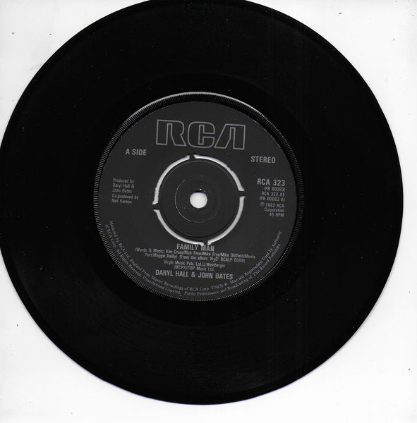 Daryl Hall & John Oates - Family man (Engelse uitgave)