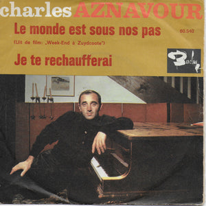 Charles Aznavour - Le monde est sous nos pas