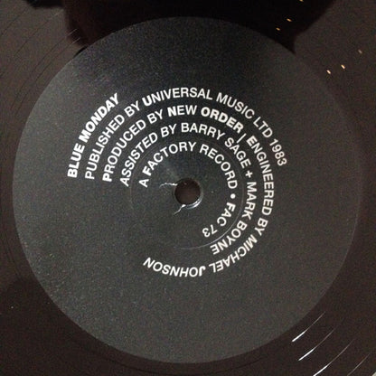 New Order - Blue Monday / The Beach (12" Maxi Single)