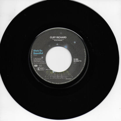 Cliff Richard - She's so beautiful