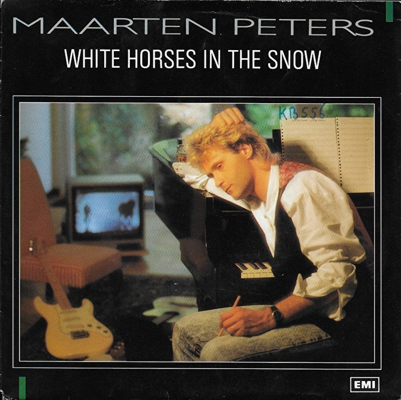 Maarten Peters - White horses in the snow