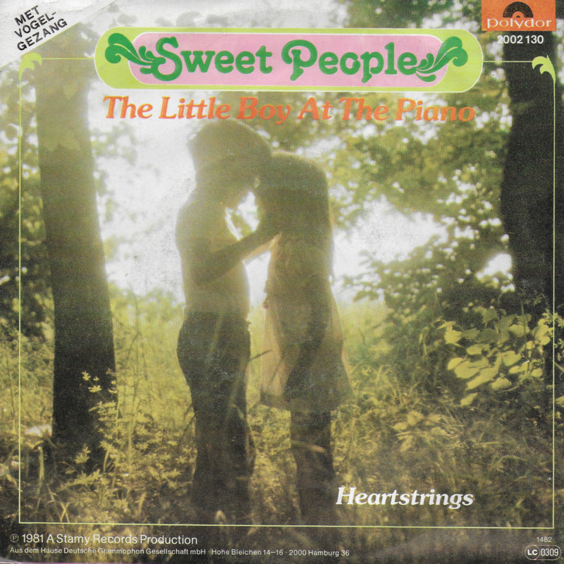 Sweet People - The little boy at the piano